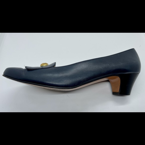 Salvatore Ferragamo fringed low heeled pump - Picture 6 of 11